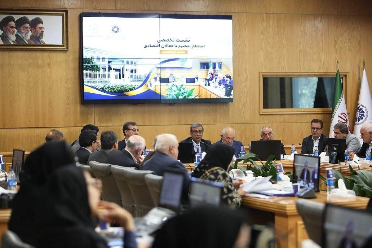 حضور بانوان در اقتصاد باید بیش از گذشته تقویت شود