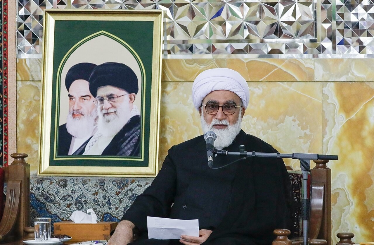 مروی: شاعران و نویسندگان در آثار خود مفهوم «اتحاد مقدس» را تبیین کنند