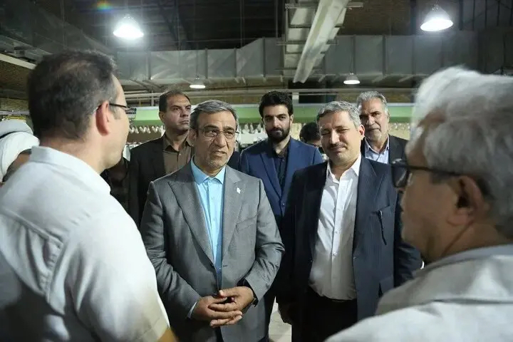 بازدید استاندار خراسان رضوی از کارخانه تولید نخ حدادی سبزوار