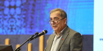 ایران با وجود ذخایر عظیم معدنی تنها حدود یک درصد از منابع معدنی خود را استخراج می‌کند