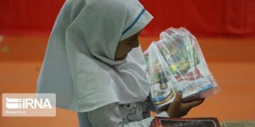 توزیع ۳۵ هزار بسته نوشت افزار بین دانش آموزان خراسانشمالی