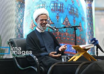 امام جمعه بجنورد رسانه‌ها نگهبان جامعه‌اند نه تریبون سلیقه‌ها