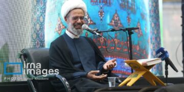 امام جمعه بجنورد رسانهها نگهبان جامعهاند نه تریبون سلیقهها