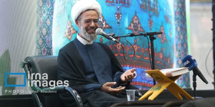 امام جمعه بجنورد رسانهها نگهبان جامعهاند نه تریبون سلیقهها