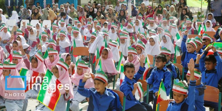 گامهای کوچک رویاهای بزرگ ۱۹۳ هزار دانشآموز فصل تازهای آغاز کردند
