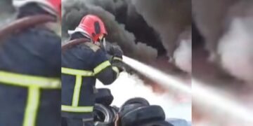 آتش فاز یک بازار خشکبار مصلی مشهد خاموش شد