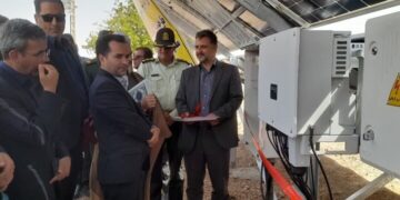 حسینی ۵ نیروگاه خورشیدی با مشارکت بخش خصوصی در خلیل‌آباد افتتاح می شود