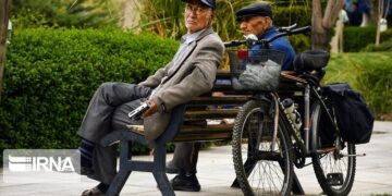 بررسی روند انتقال و ساختار تجارت الکترونیکی در ایران