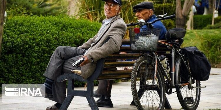 بررسی روند انتقال و ساختار تجارت الکترونیکی در ایران