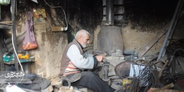 اوستامحمد آهنگری را با ساخت سیخ کباب شروع کرد