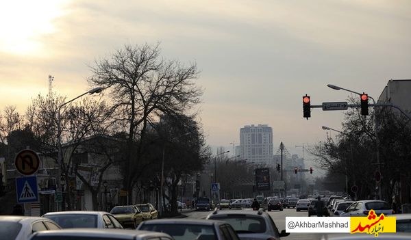 آسمان مشهد همچنان در محاصره آلایندهها کیفیت هوا در وضعیت ناسالم