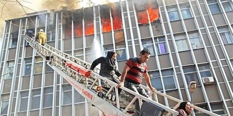 ضرورت تجهیز آتشنشانی نیشابور به نردبانهای مرتفع نیاز به اعتبار ۱۵۰ میلیارد تومانی