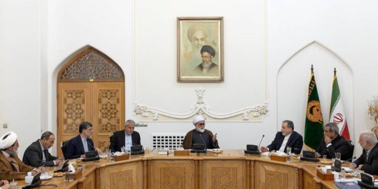 مروی امام رضا ع محور هدایت آرامش و انسجام ملت ایران است