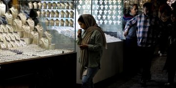 رئیس اتحادیه طلا و جواهر تهران:مردم در شرایط التهاب به بازار طلا وارد نشوند