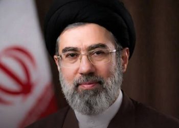 فعالان اقتصادی با آیت الله سیدمجتبی خامنه‌ای بیعت کردند