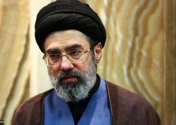 سومین رهبر انقلاب انتخاب شد