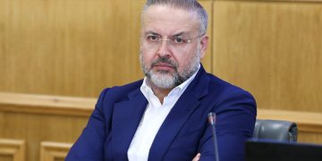 از نوسانات ارزی تا چالش نقدینگی؛ چالش‌های صنعت سلامت در استان