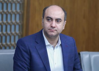 لزوم اصلاحات در ساختار بازار کار و رفع ناهماهنگی مهارتی