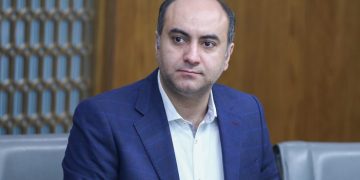 لزوم اصلاحات در ساختار بازار کار و رفع ناهماهنگی مهارتی